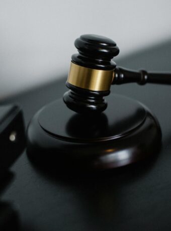 close up photo of wooden gavel